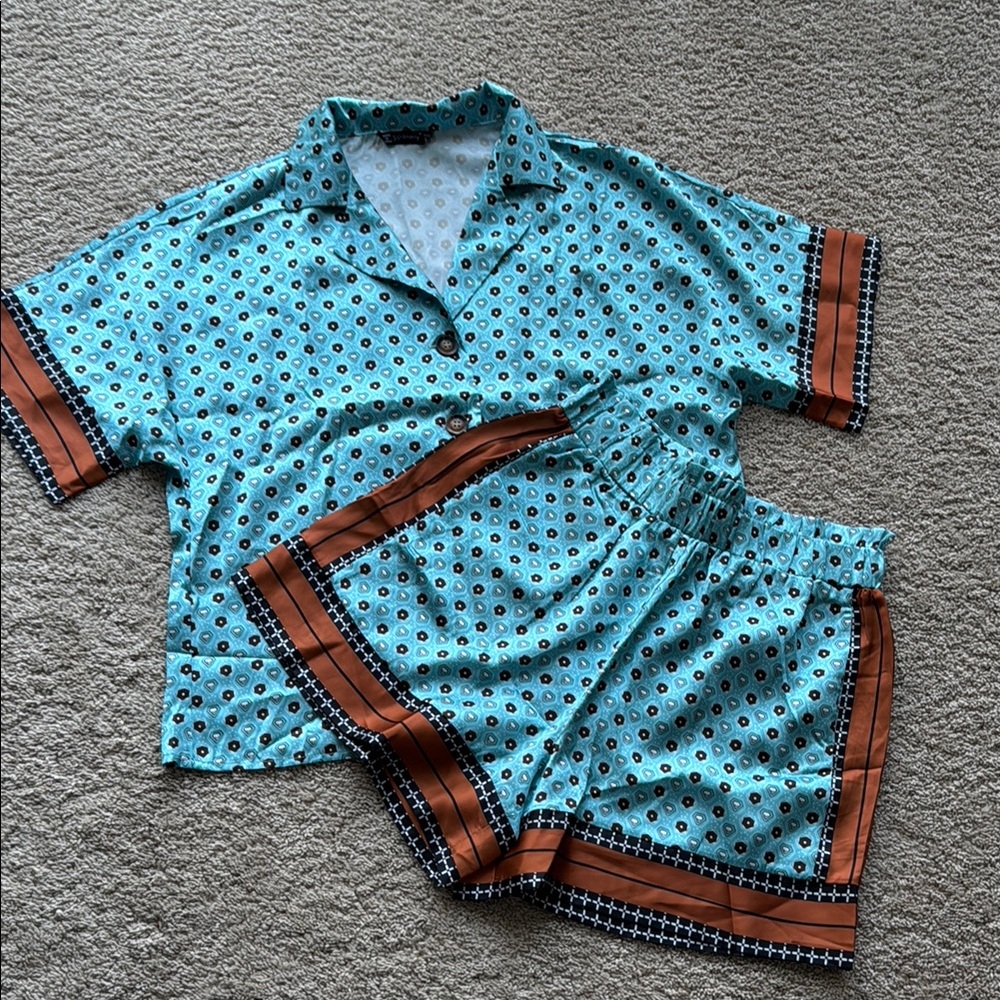 Blue And Brown Patterned Silky Set - image 5